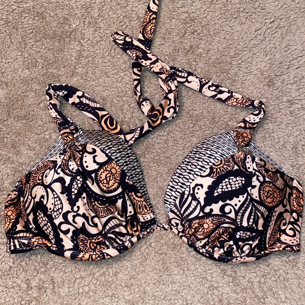 Victoria’s Secret bikini top
